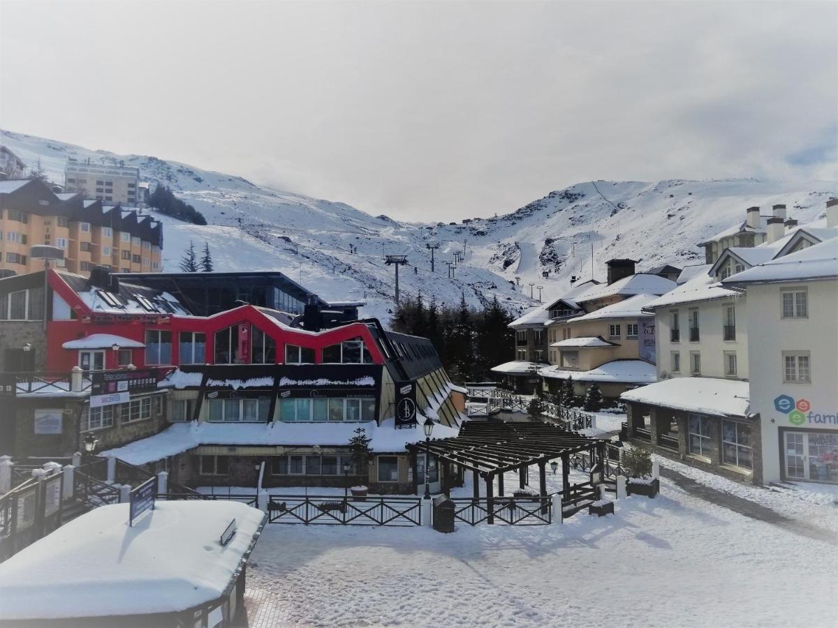 Todosierranevada Zona Baja -Plaza Principal-Junto A Los Telecabinas Σιέρρα Νεβάδα Εξωτερικό φωτογραφία