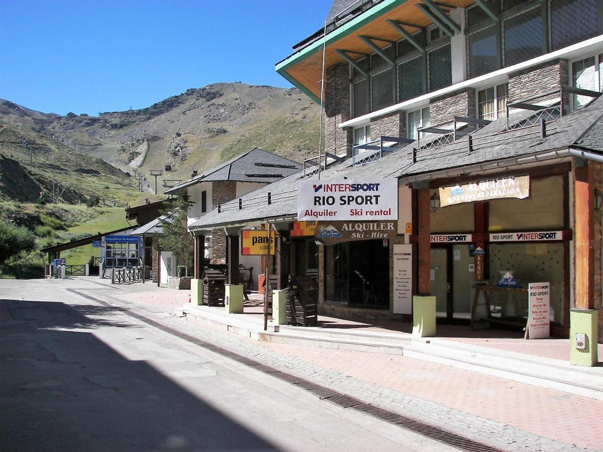 Todosierranevada Zona Baja -Plaza Principal-Junto A Los Telecabinas Σιέρρα Νεβάδα Εξωτερικό φωτογραφία