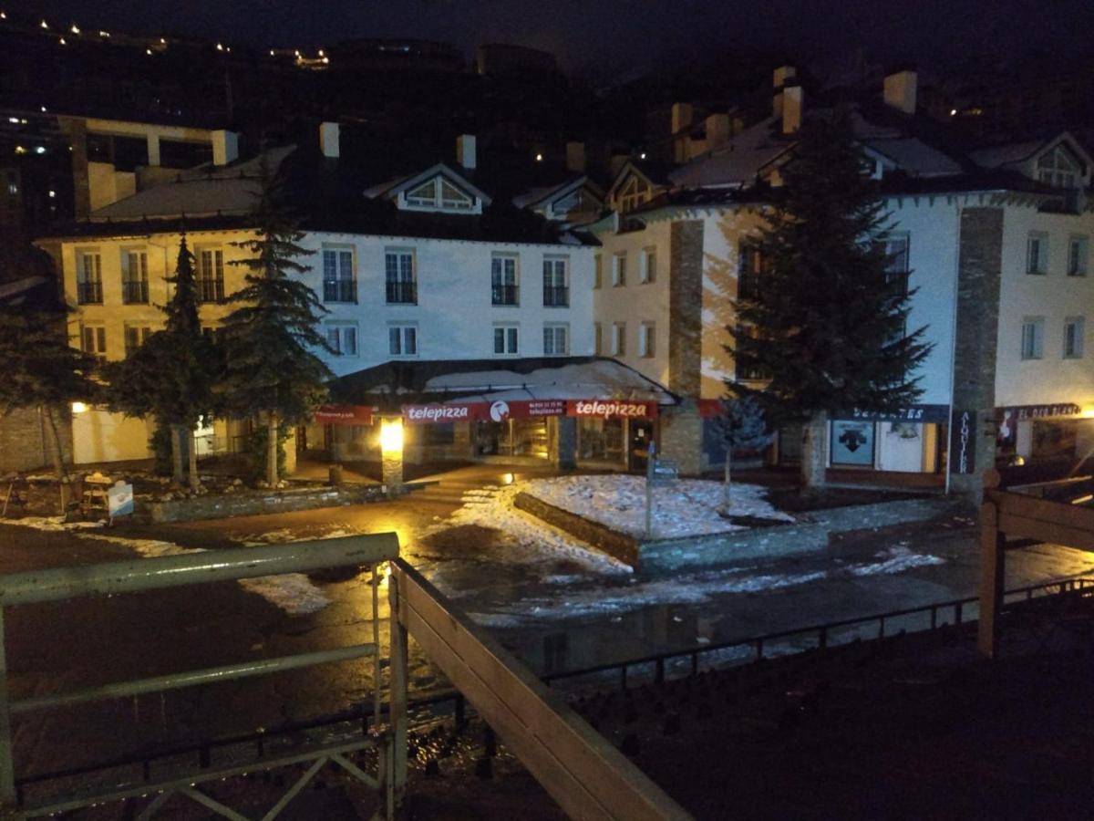 Todosierranevada Zona Baja -Plaza Principal-Junto A Los Telecabinas Σιέρρα Νεβάδα Εξωτερικό φωτογραφία